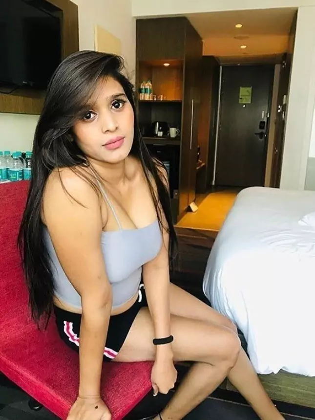 कॉल गर्ल्स सर्विस  वीरकेरलमपुथूर